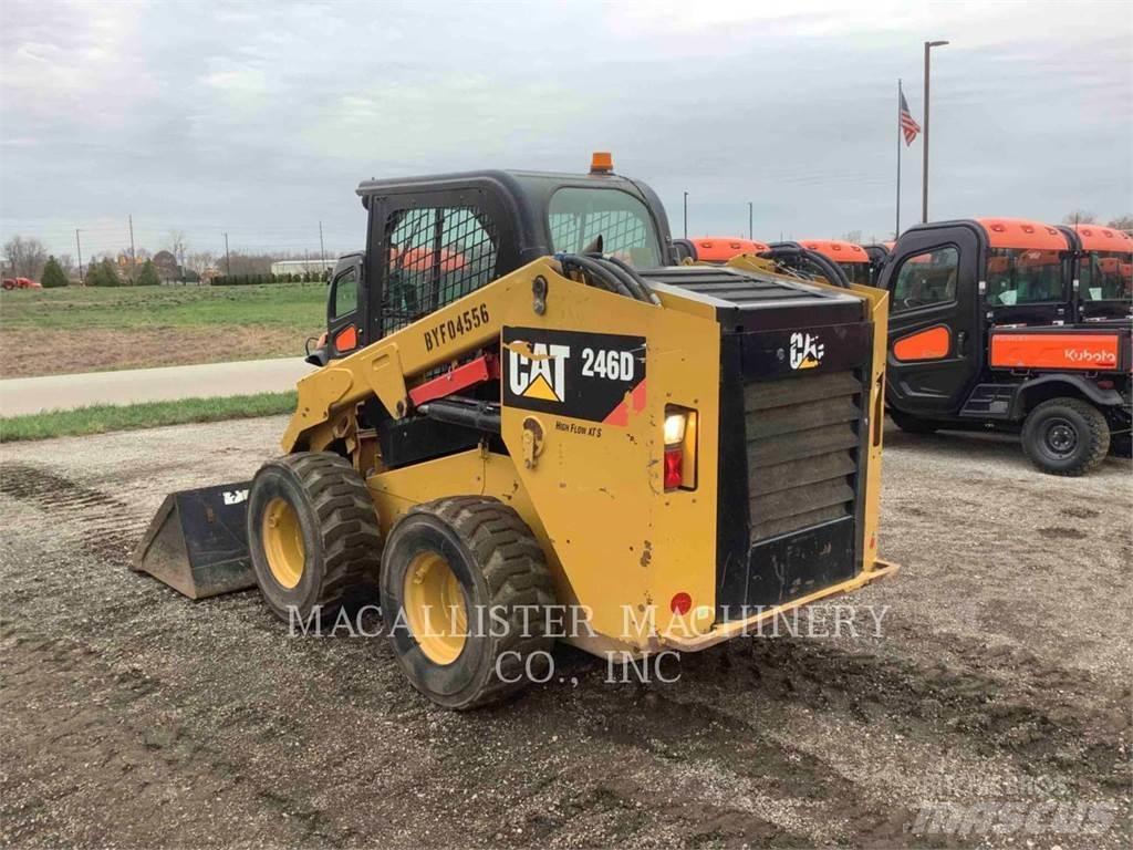 CAT 246D Smykem řízené nakladače