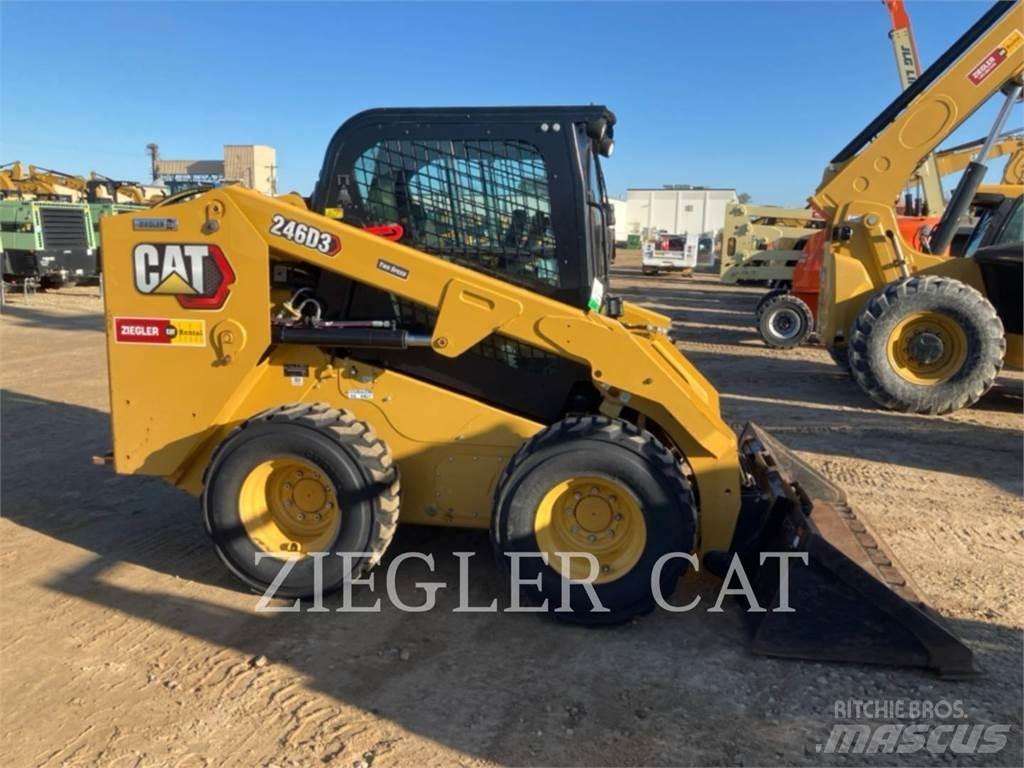 CAT 246D3 Smykem řízené nakladače