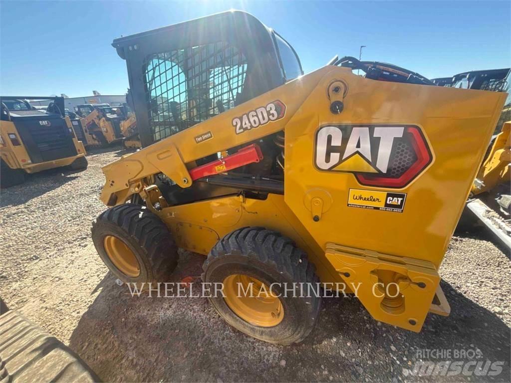 CAT 246D3 C3H2 Smykem řízené nakladače