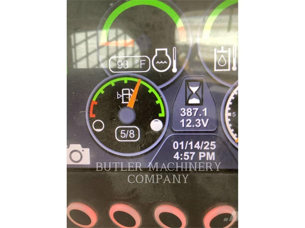 CAT 246D3 C3H2 Smykem řízené nakladače