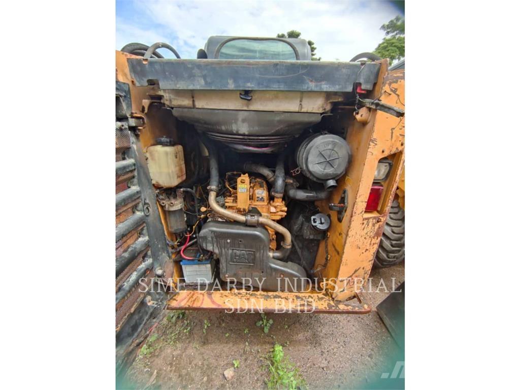 CAT 246DLRC Smykem řízené nakladače