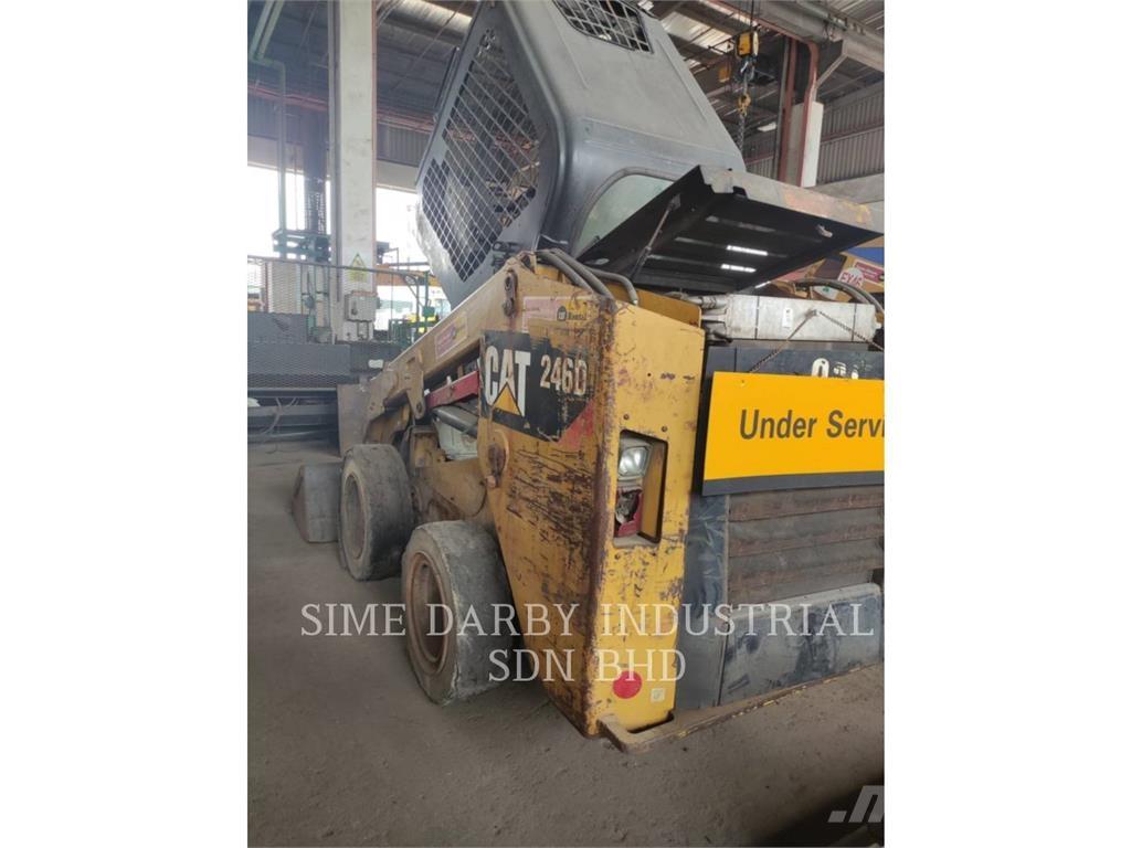CAT 246DLRC Smykem řízené nakladače