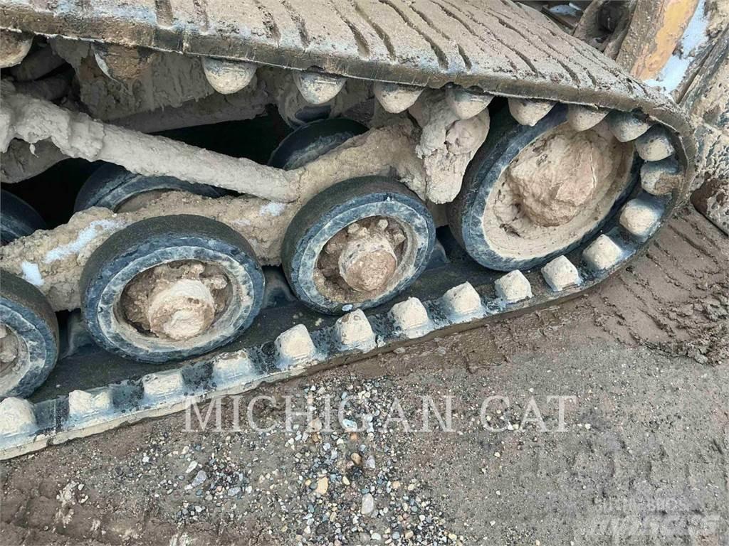 CAT 247B3 AQ Smykem řízené nakladače