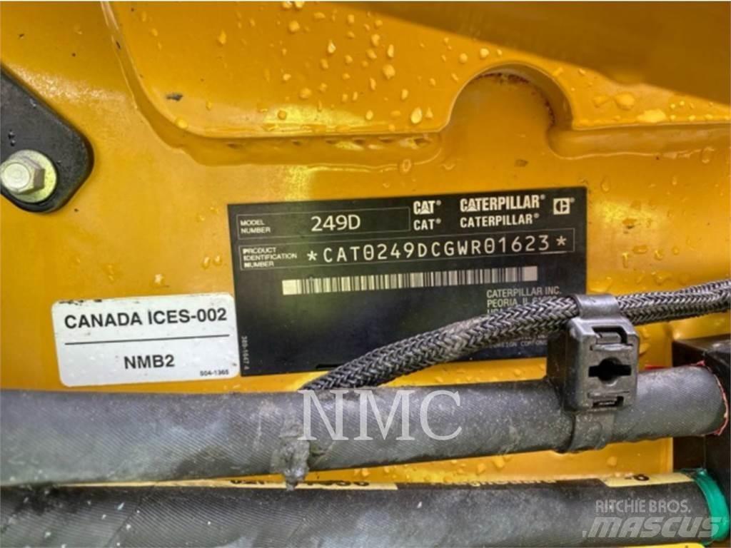 CAT 249D Smykem řízené nakladače