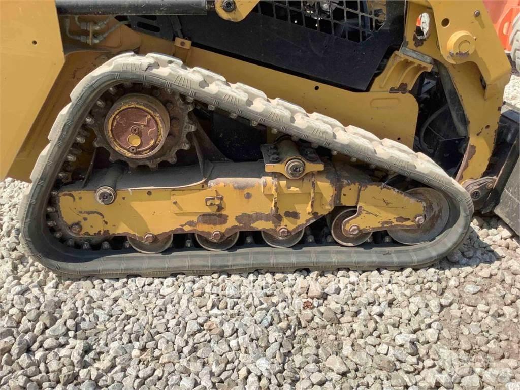 CAT 249D Pásové nakladače