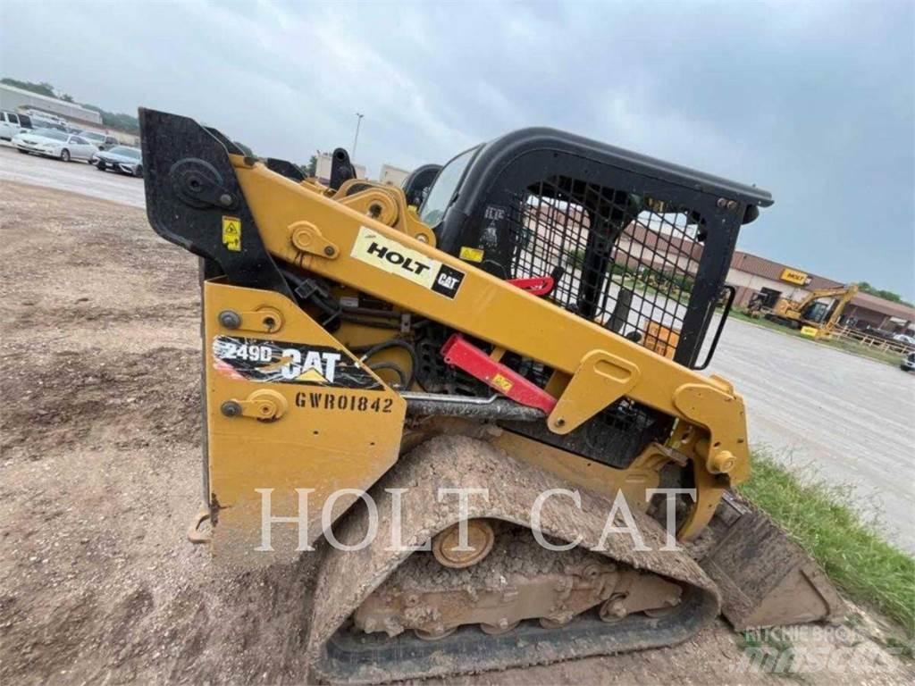CAT 249D Smykem řízené nakladače