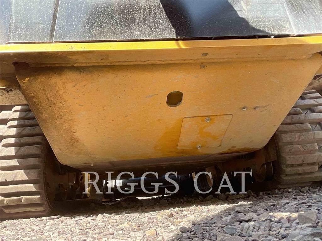 CAT 249D A Smykem řízené nakladače