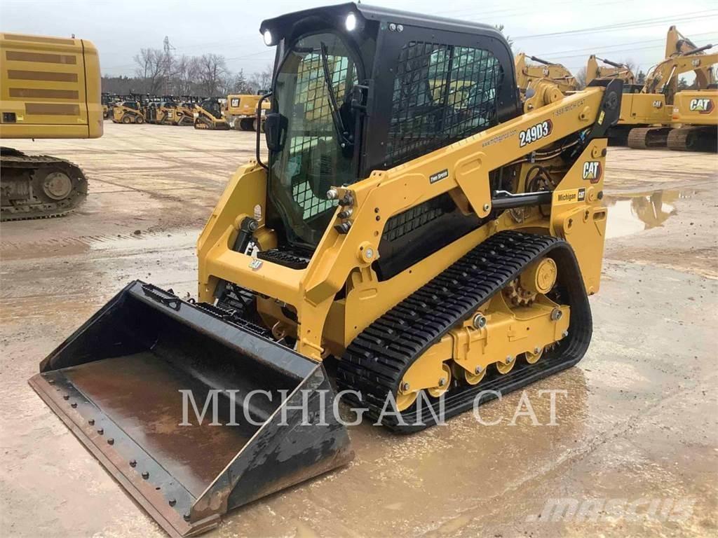 CAT 249D3 AQB Smykem řízené nakladače