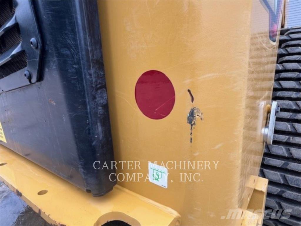 CAT 255-05 Smykem řízené nakladače