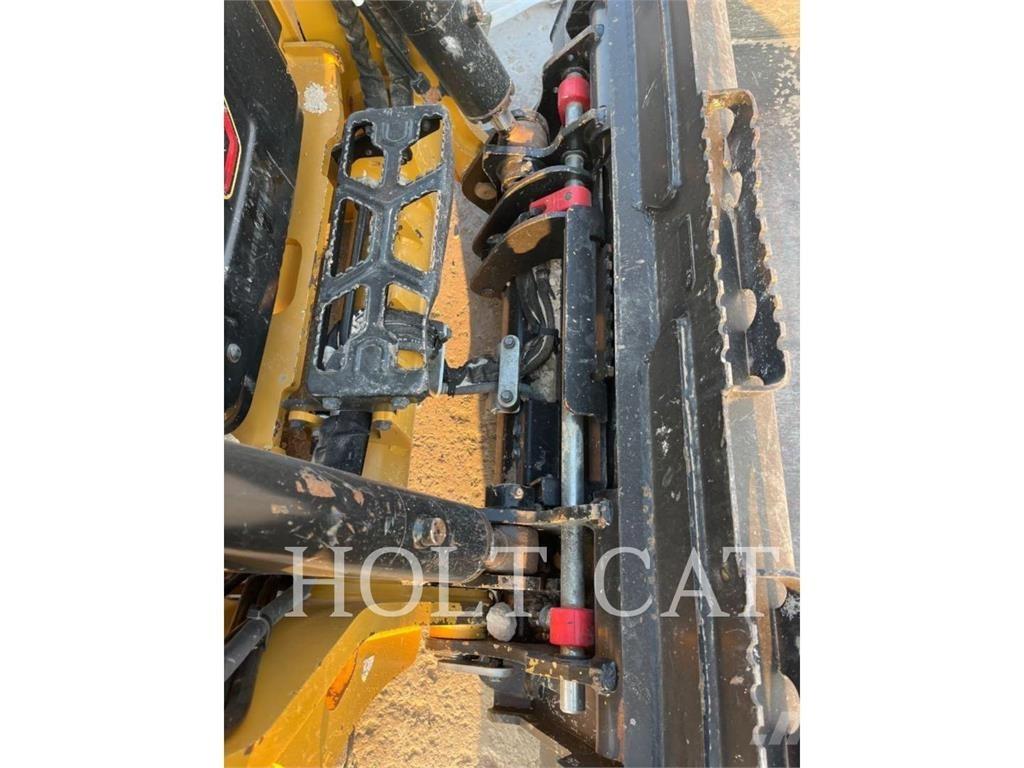 CAT 255 DEMO Smykem řízené nakladače