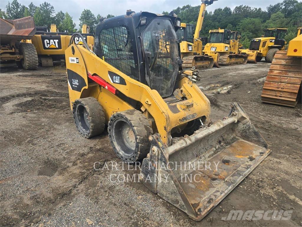 CAT 256 C Smykem řízené nakladače