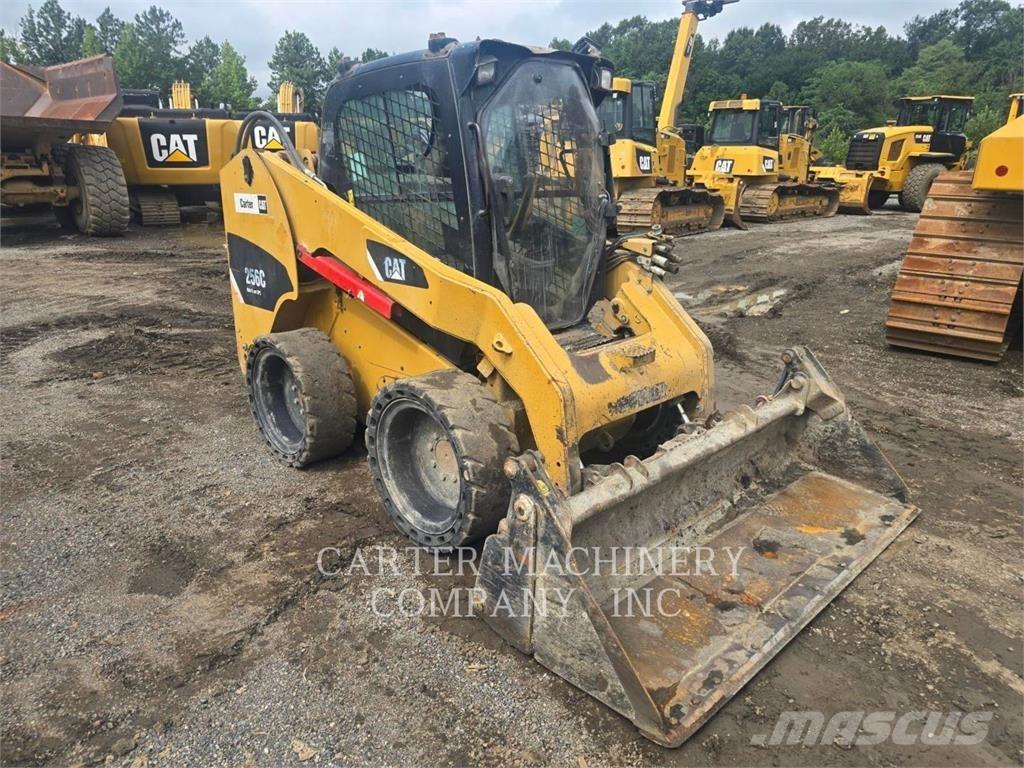 CAT 256C Smykem řízené nakladače