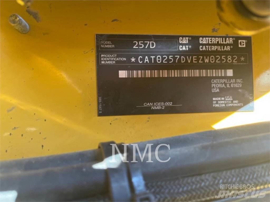 CAT 257D Pásové nakladače