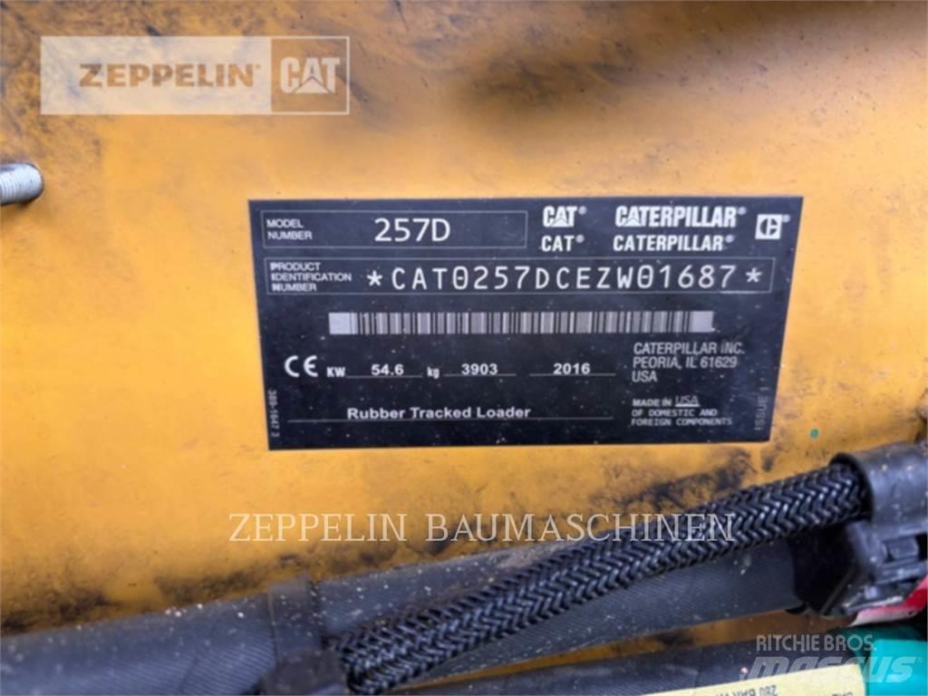 CAT 257D Smykem řízené nakladače