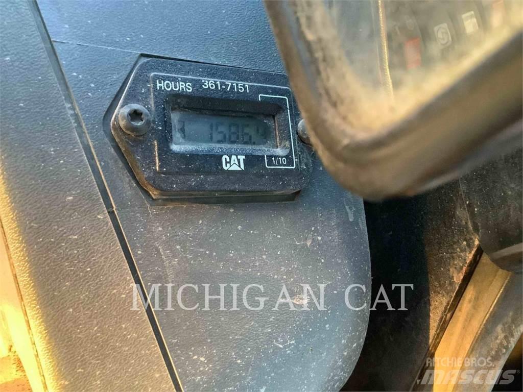 CAT 259B3 A2Q Smykem řízené nakladače