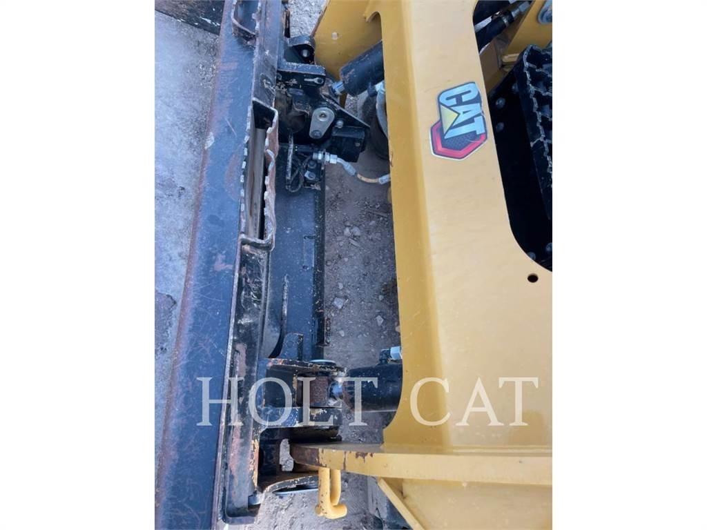 CAT 259D Smykem řízené nakladače