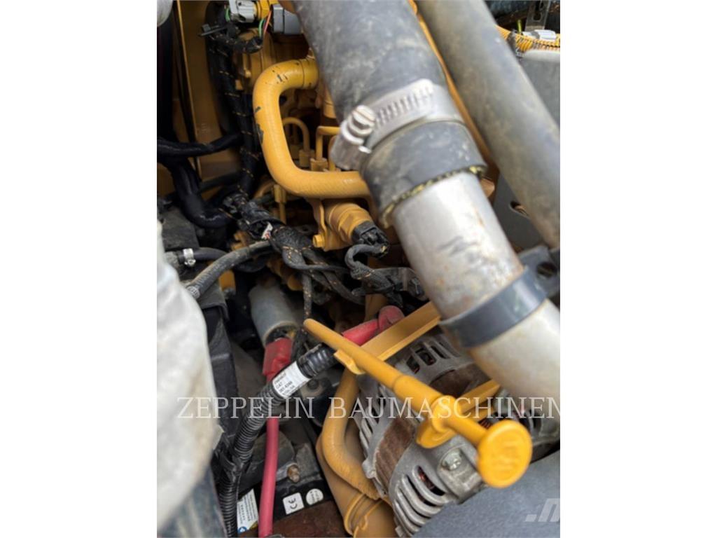 CAT 259D Smykem řízené nakladače