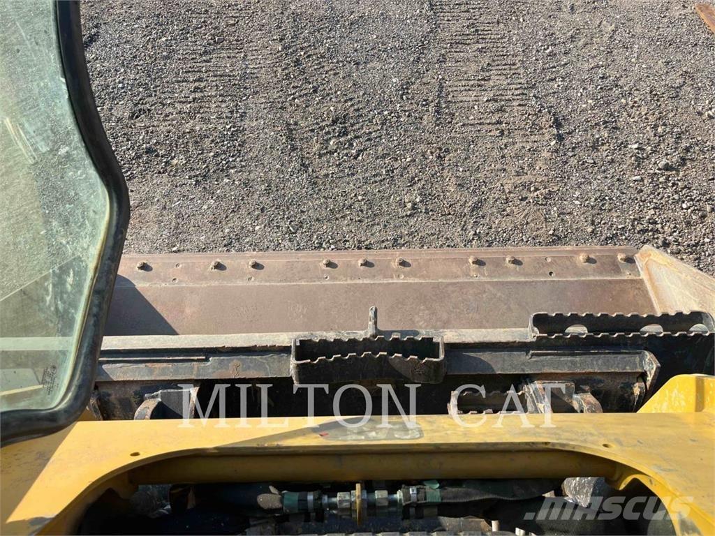 CAT 259D 3 Smykem řízené nakladače