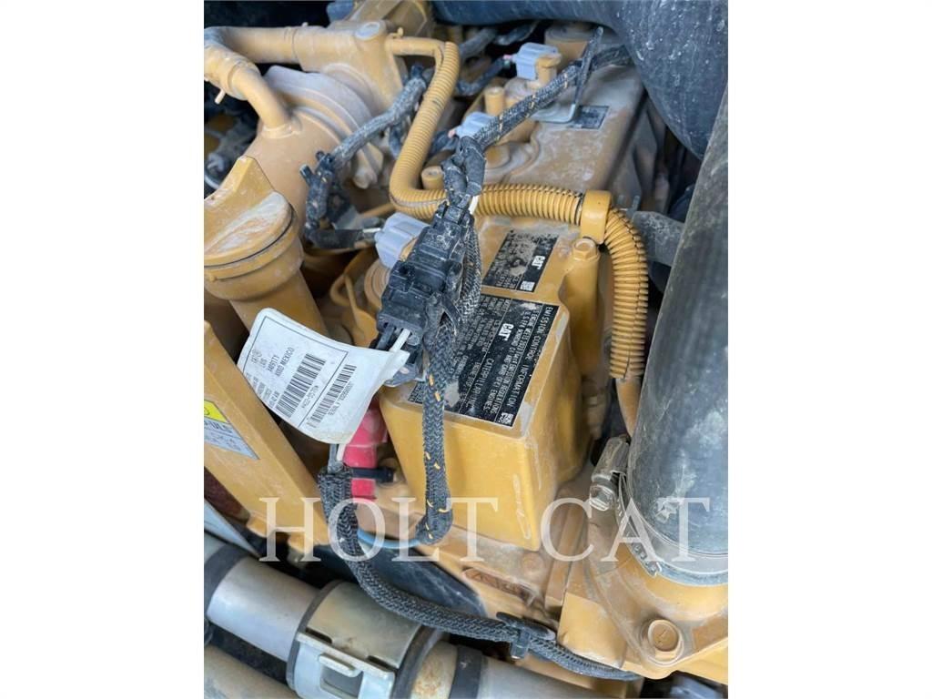 CAT 259D CAB Smykem řízené nakladače