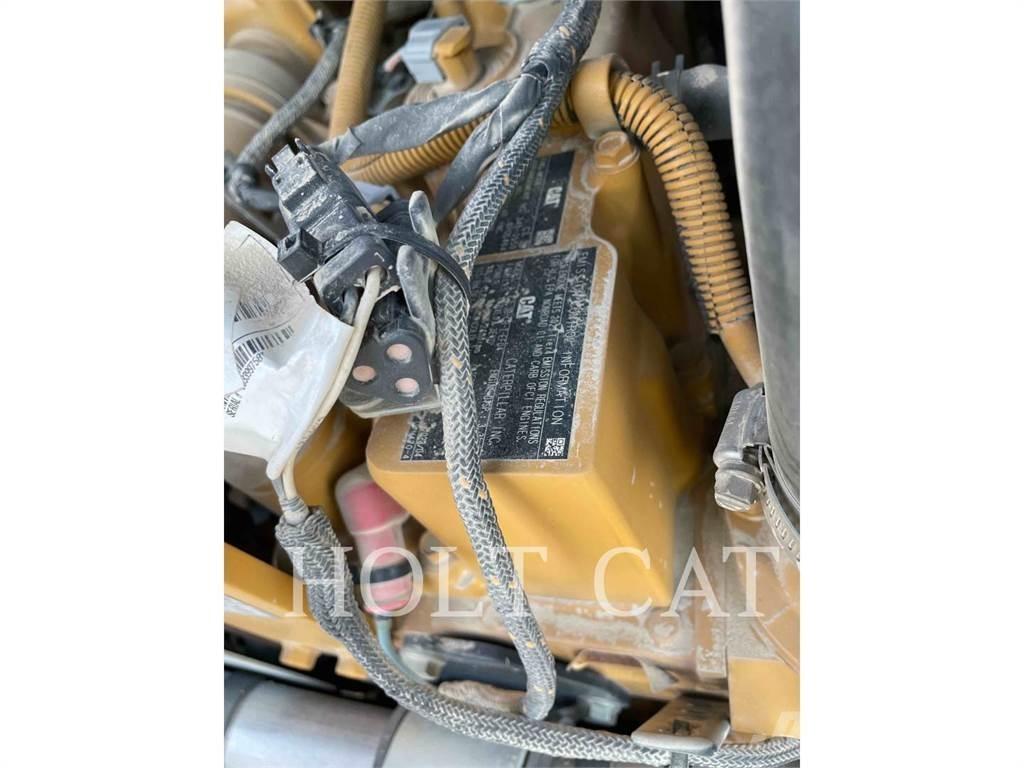 CAT 259D CAB Smykem řízené nakladače