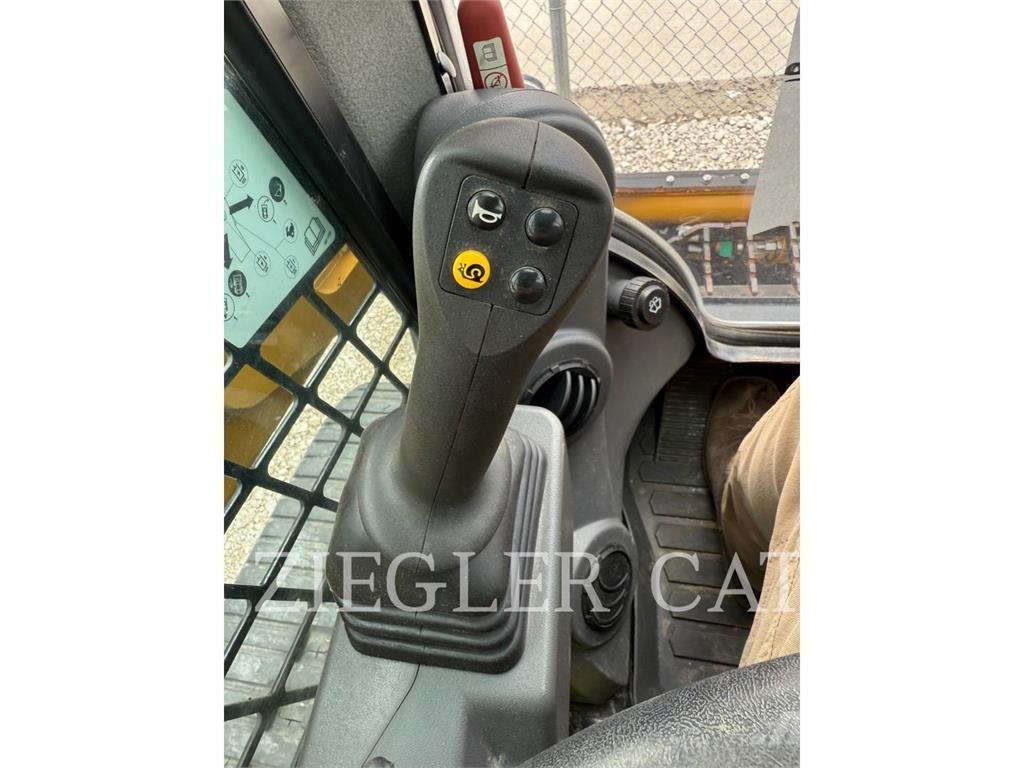 CAT 259D3 Pásové nakladače