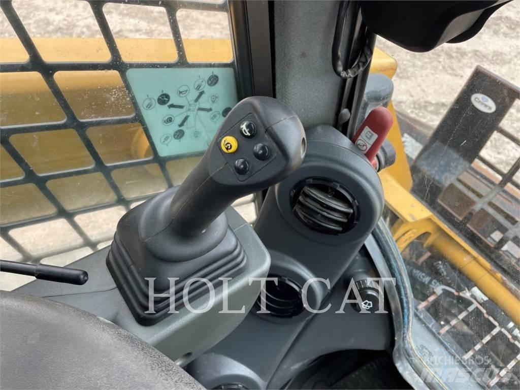 CAT 259D3 Pásové nakladače