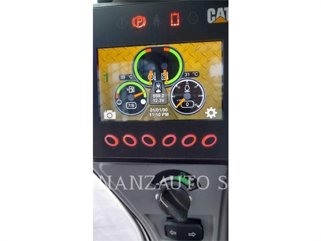 CAT 259D3 Smykem řízené nakladače
