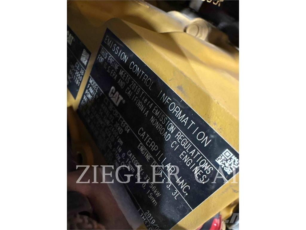 CAT 259D3 Pásové nakladače