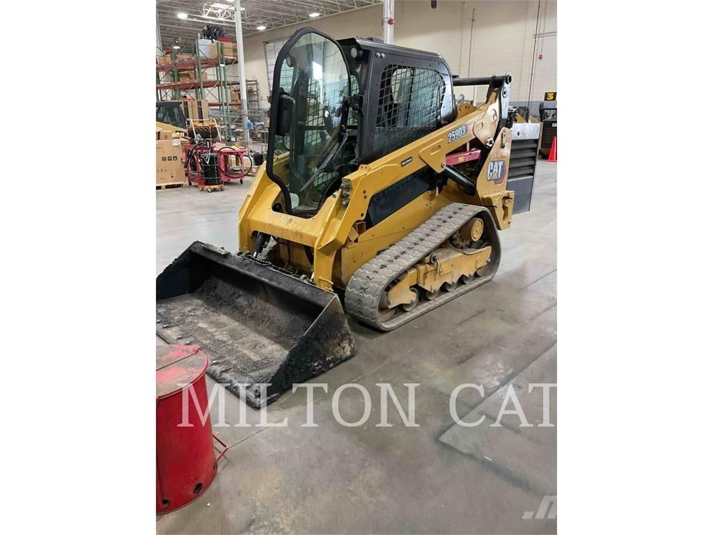 CAT 259D3 Pásové nakladače