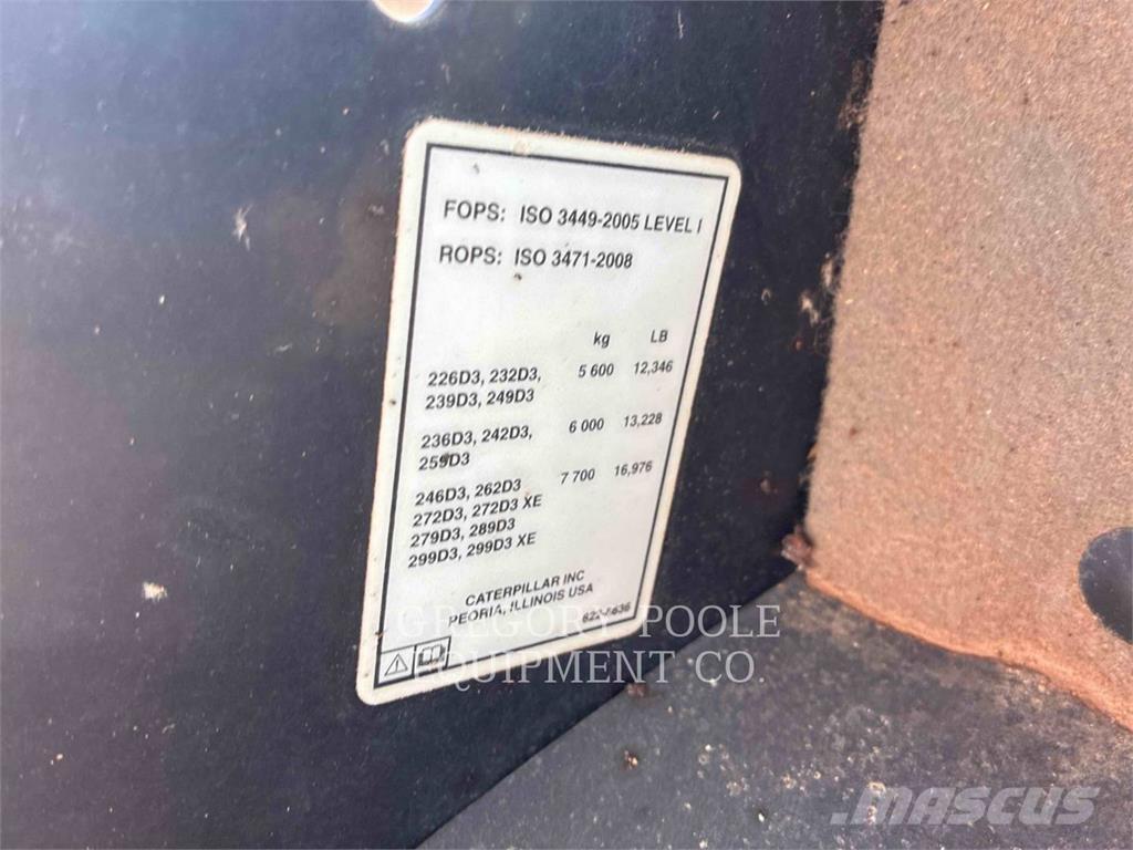 CAT 259D3 Pásové nakladače