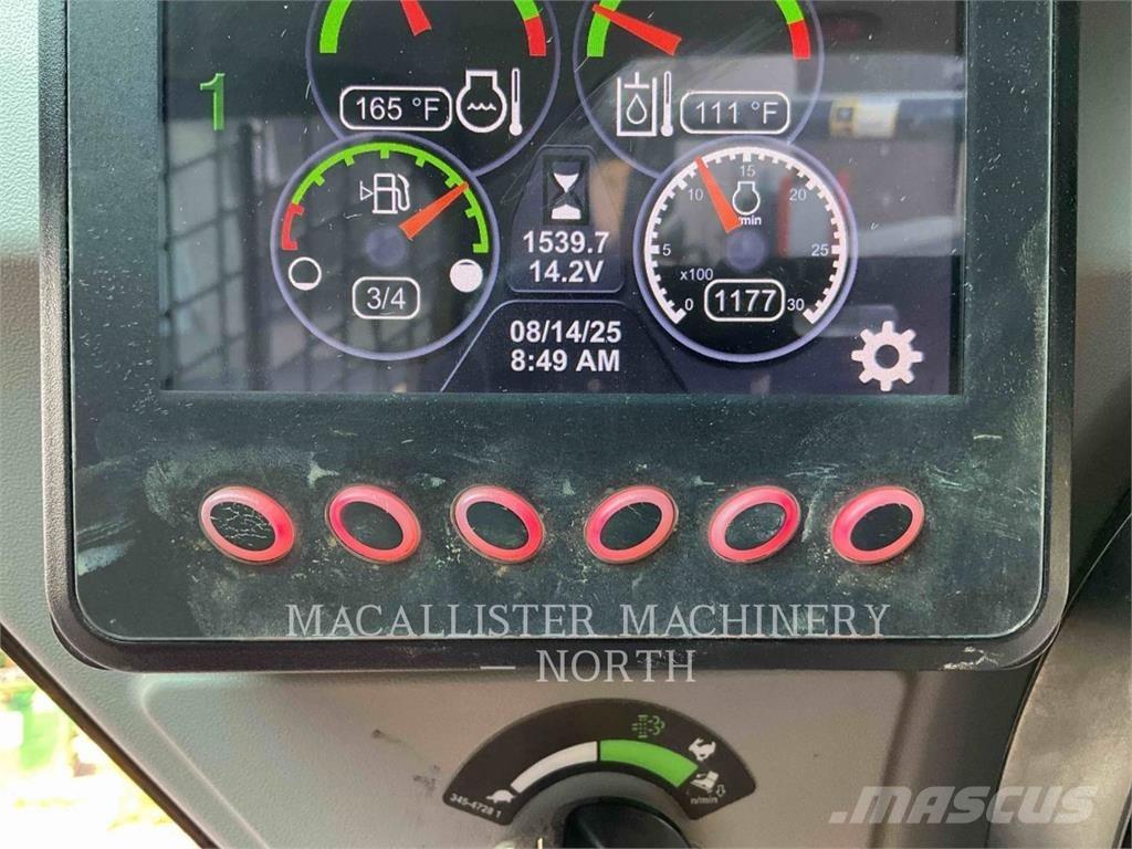 CAT 259D3 AQB Smykem řízené nakladače