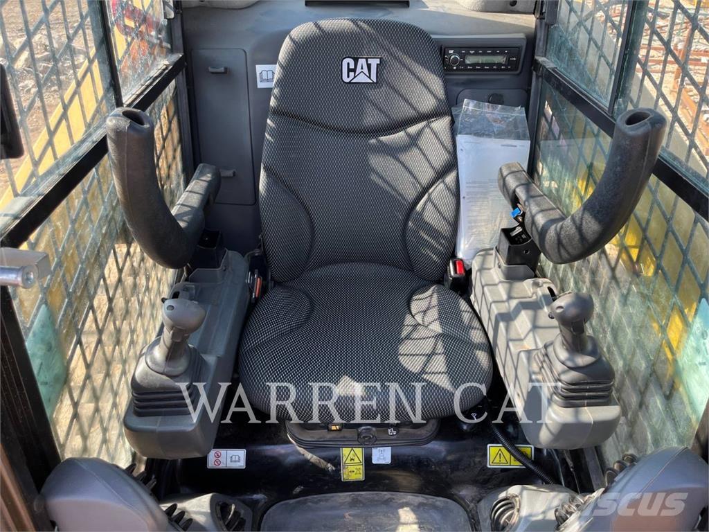 CAT 259D3 C3H2 Pásové nakladače