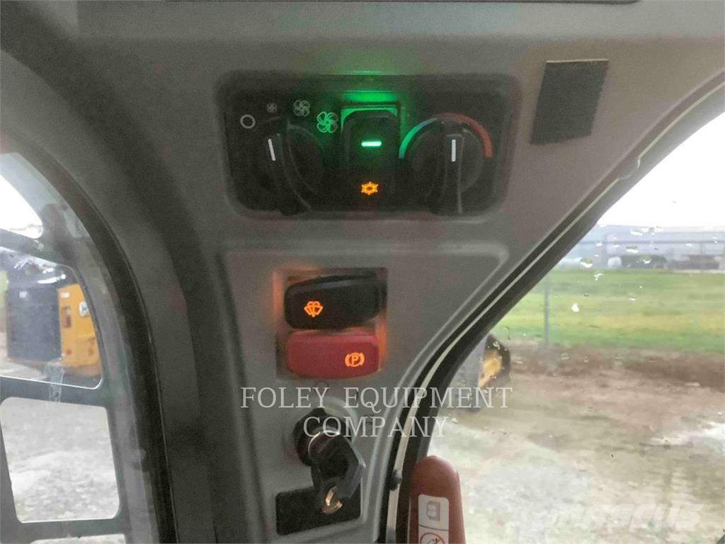 CAT 259D3STD2C Smykem řízené nakladače