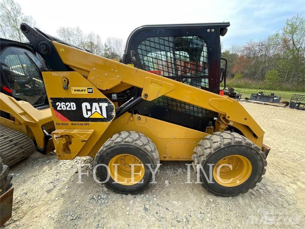 CAT 262D Smykem řízené nakladače