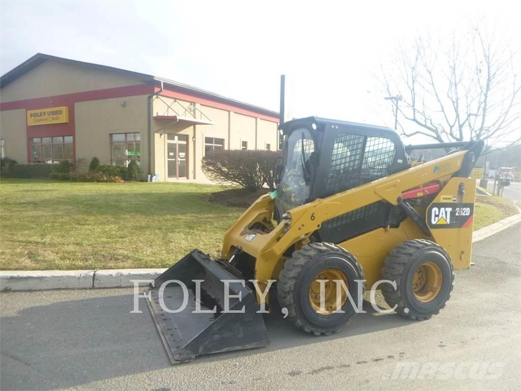 CAT 262D Smykem řízené nakladače