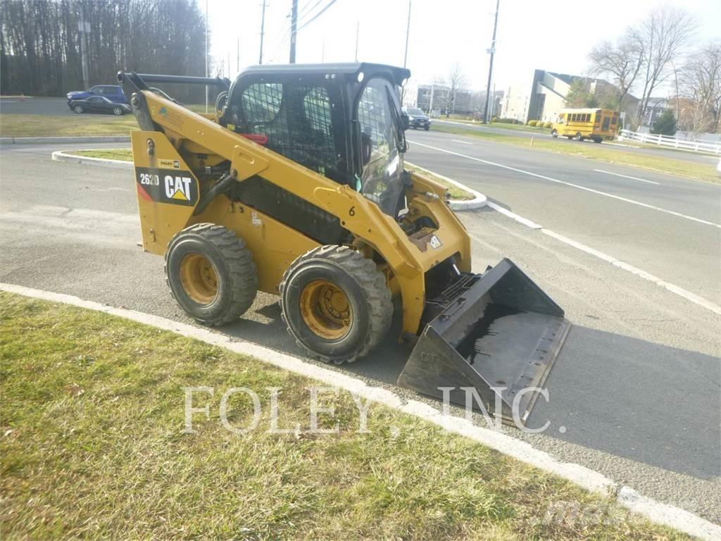 CAT 262D Smykem řízené nakladače