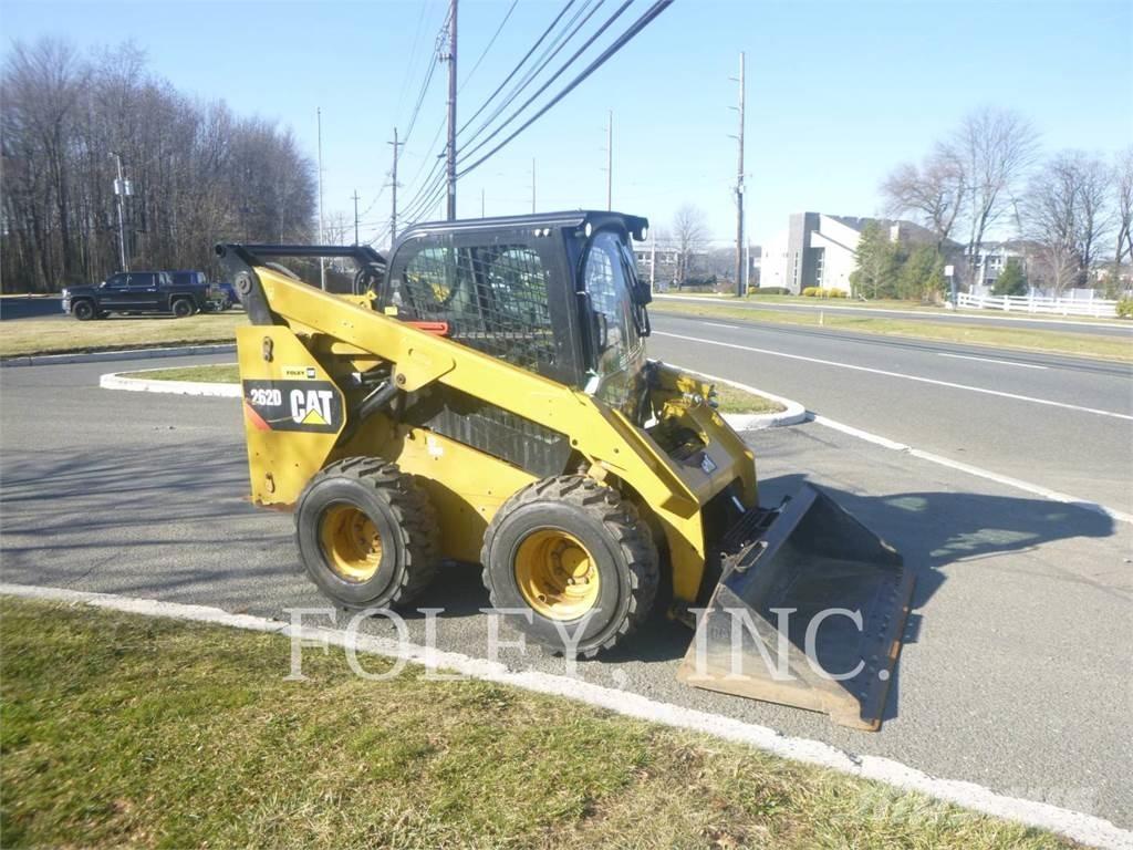 CAT 262D Smykem řízené nakladače