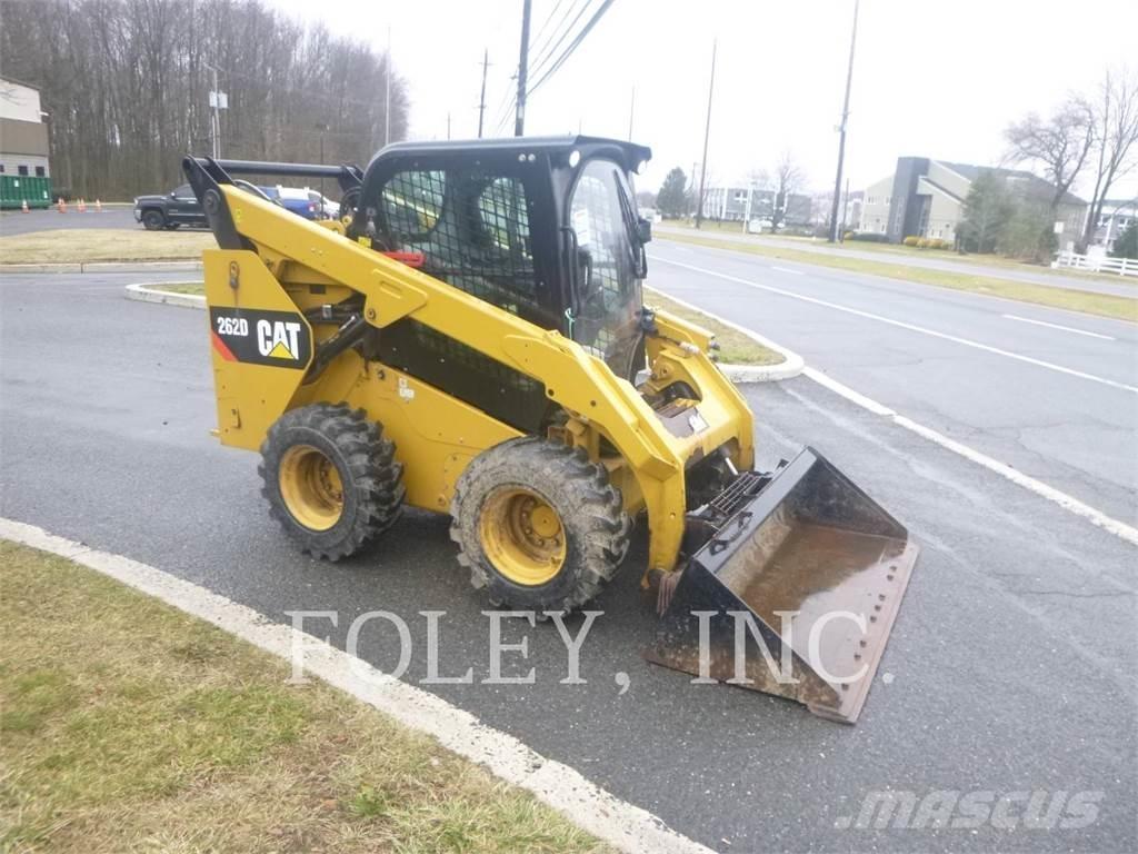 CAT 262D Smykem řízené nakladače