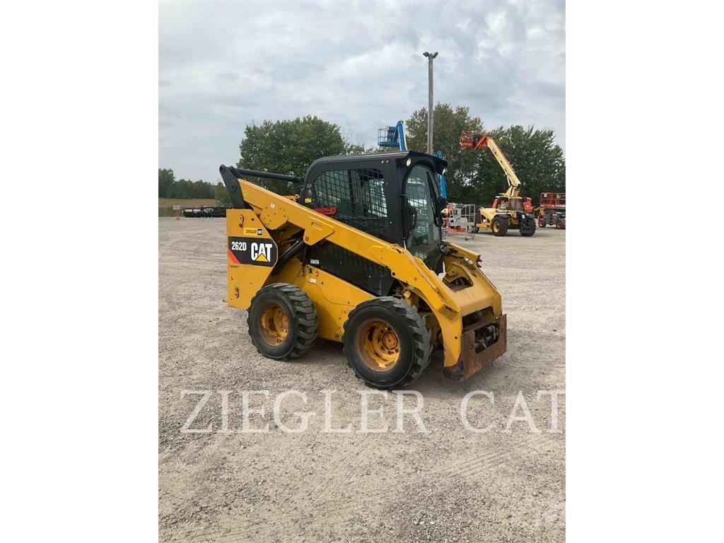 CAT 262D Smykem řízené nakladače