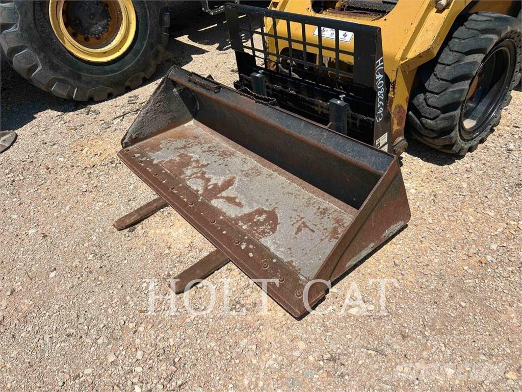 CAT 262D Smykem řízené nakladače