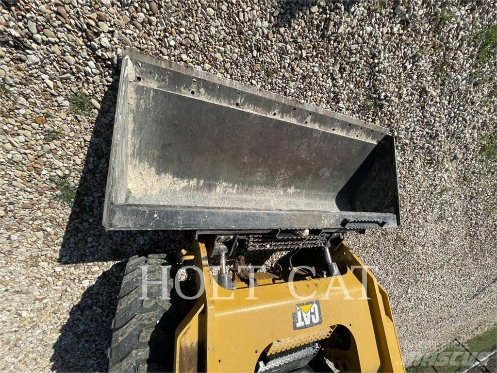 CAT 262D XPS Smykem řízené nakladače