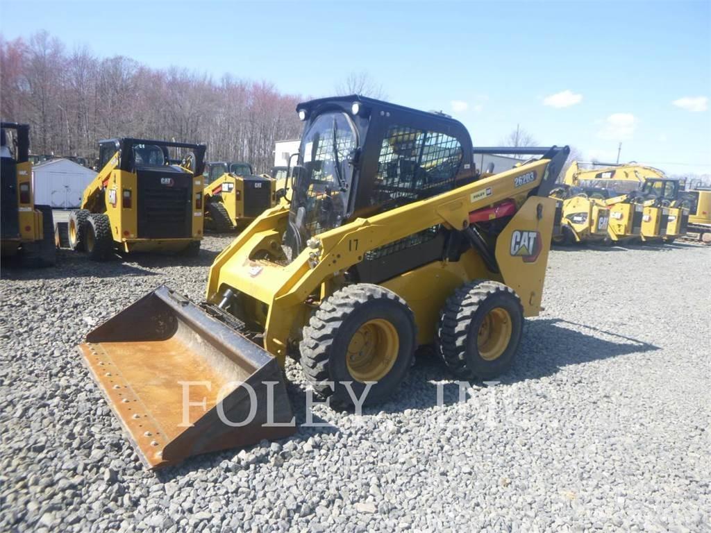 CAT 262D3 Smykem řízené nakladače