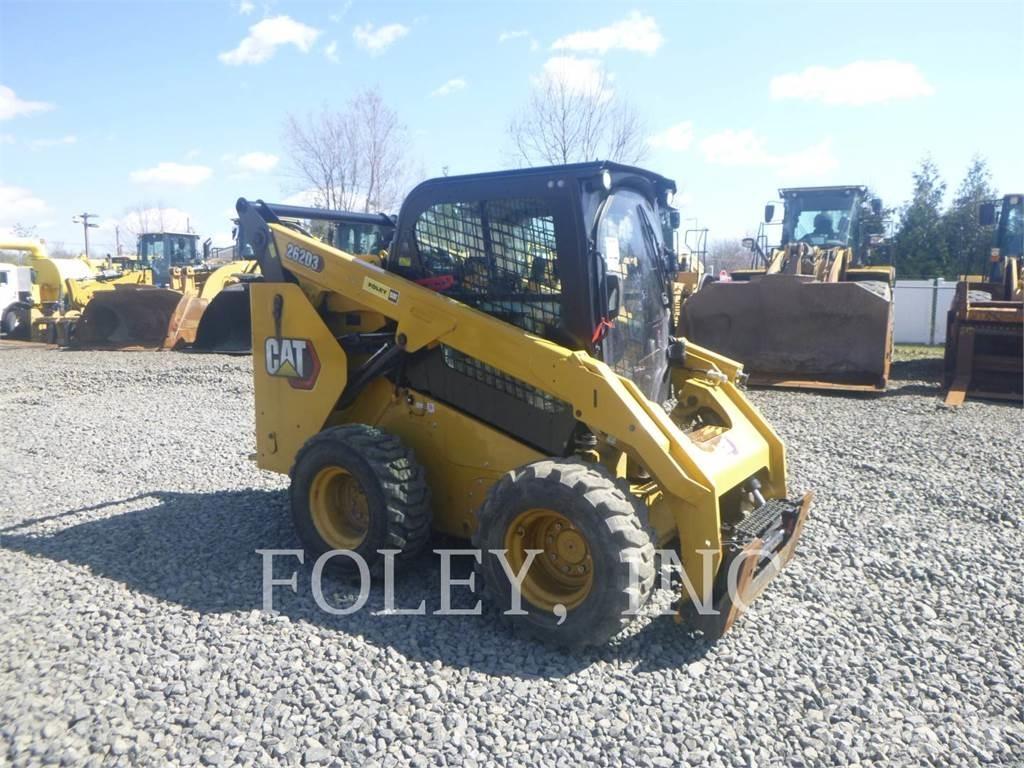 CAT 262D3 Smykem řízené nakladače