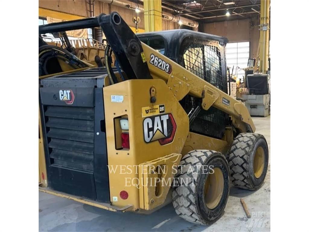 CAT 262D3 Smykem řízené nakladače