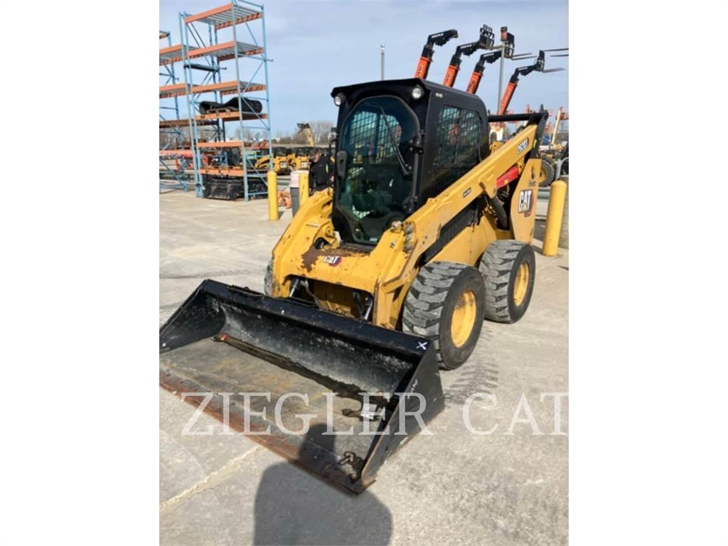 CAT 262D3 Smykem řízené nakladače