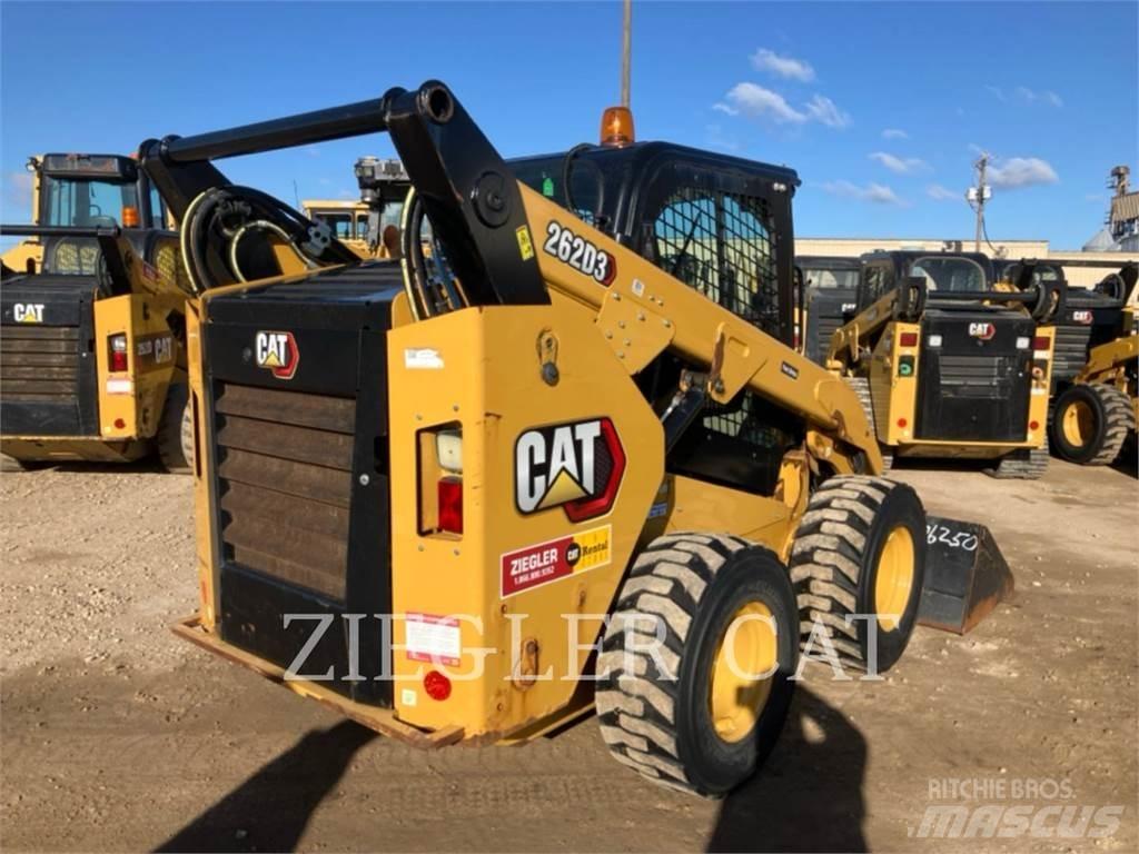 CAT 262D3 Smykem řízené nakladače