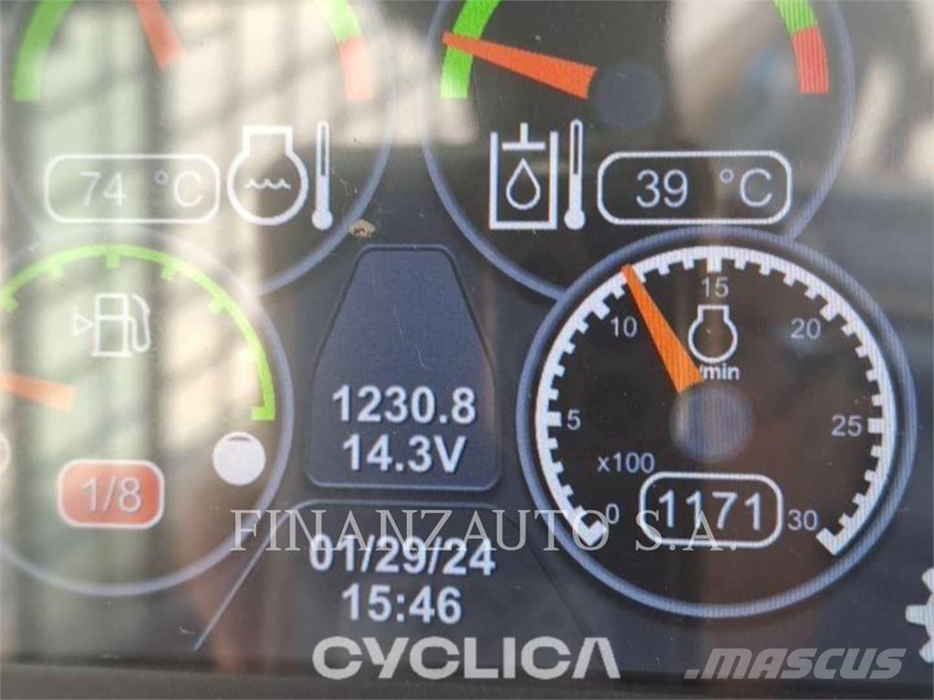 CAT 262D3 Smykem řízené nakladače