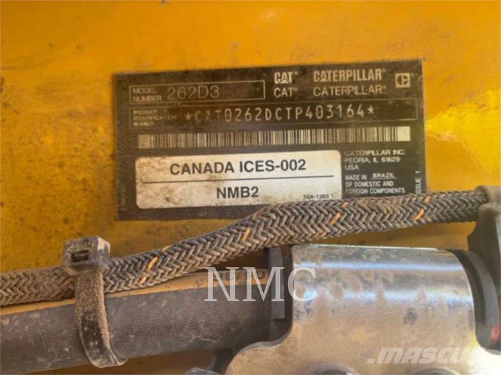 CAT 262D3 Smykem řízené nakladače