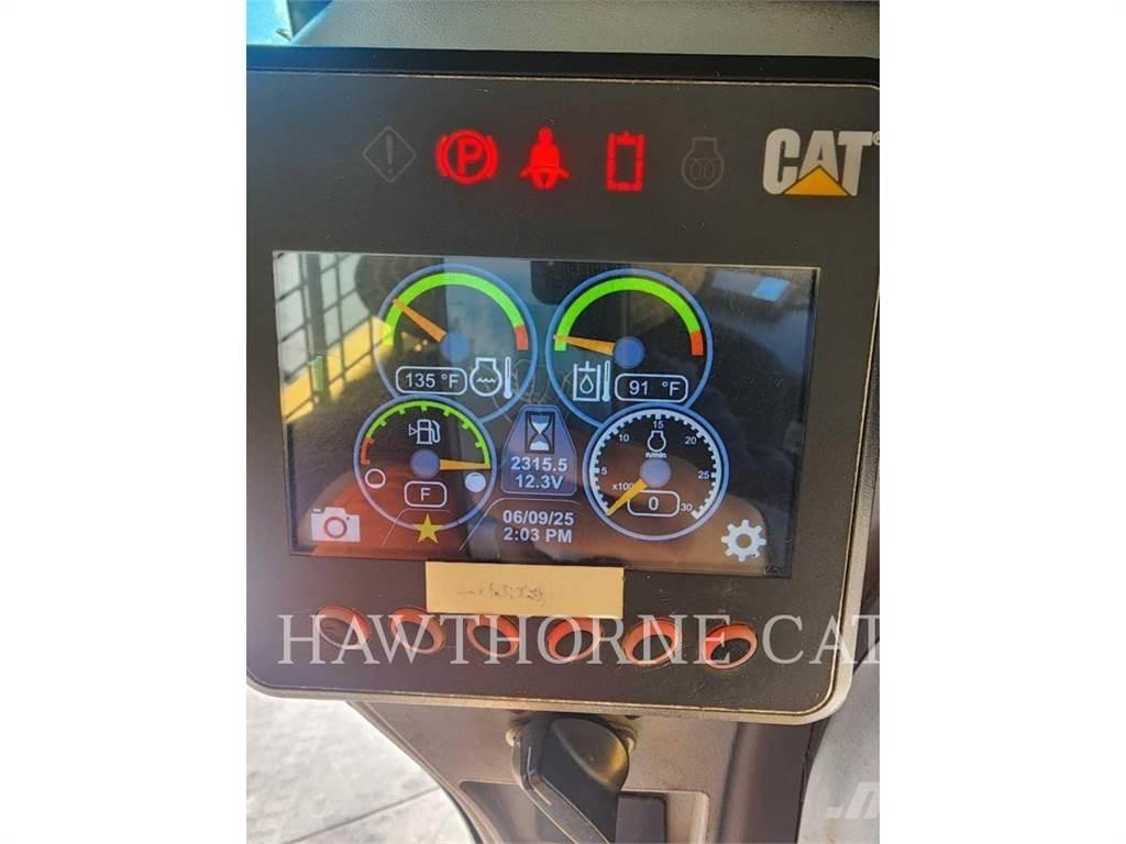 CAT 262D3 H2O Smykem řízené nakladače