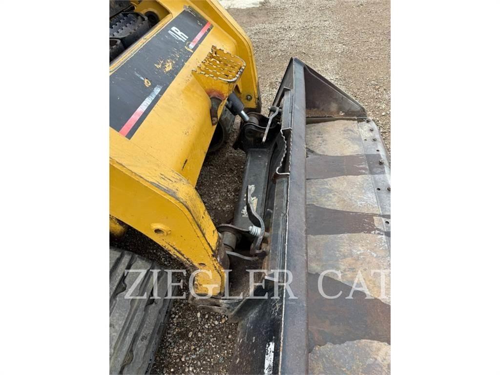 CAT 267B Pásové nakladače